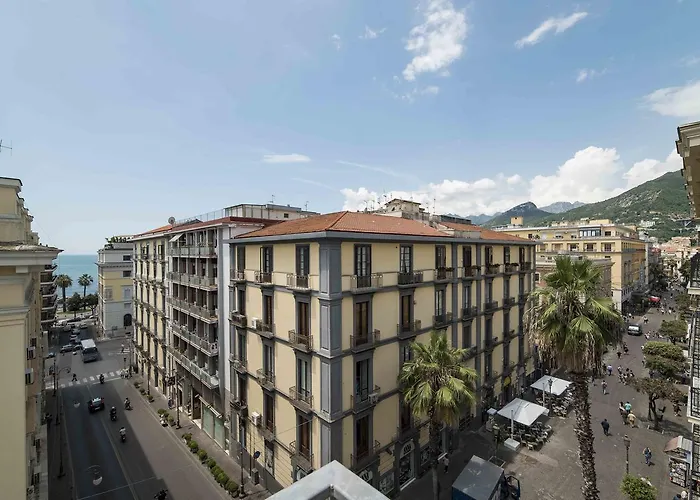 蒙特斯特拉酒店 4* 萨莱诺