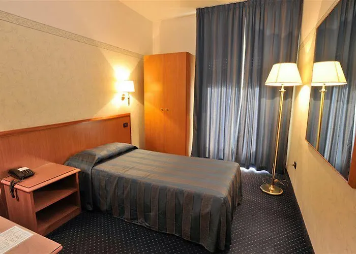 蒙特斯特拉酒店 4* 萨莱诺